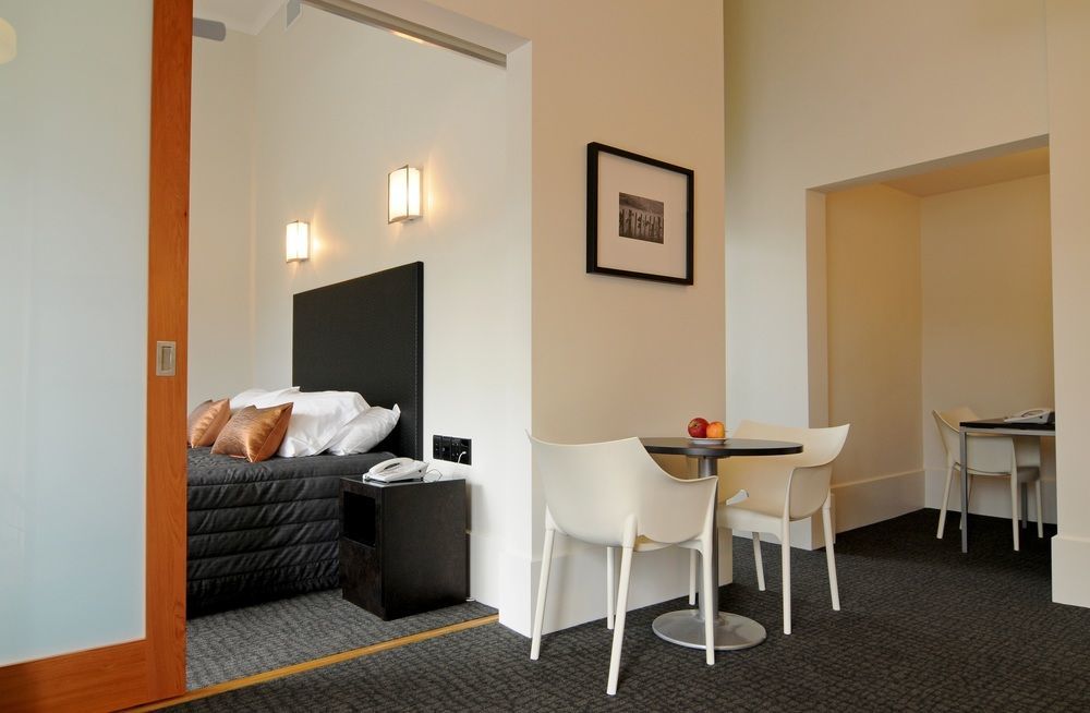 Quest Napier Serviced Apartments Екстериор снимка